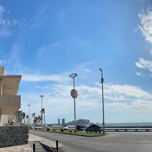 Hotel Cabinas Al Mar