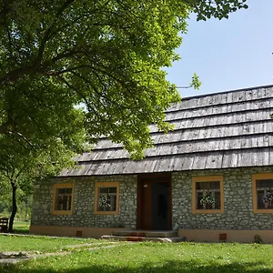  Bed & Breakfast Peraj Albanië